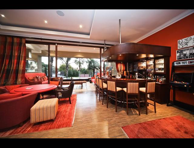 5 BEDROOM HOUSE FOR SALE IN BRYANSTON